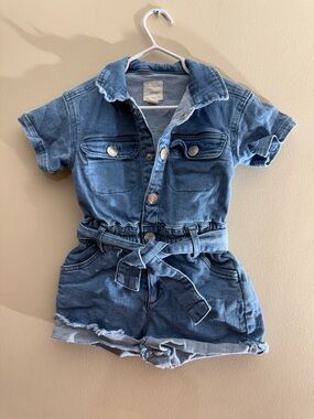 Sfera Toddler Girl Denim Belted Short Sleeve Snap Button Up Romper Size 4-5